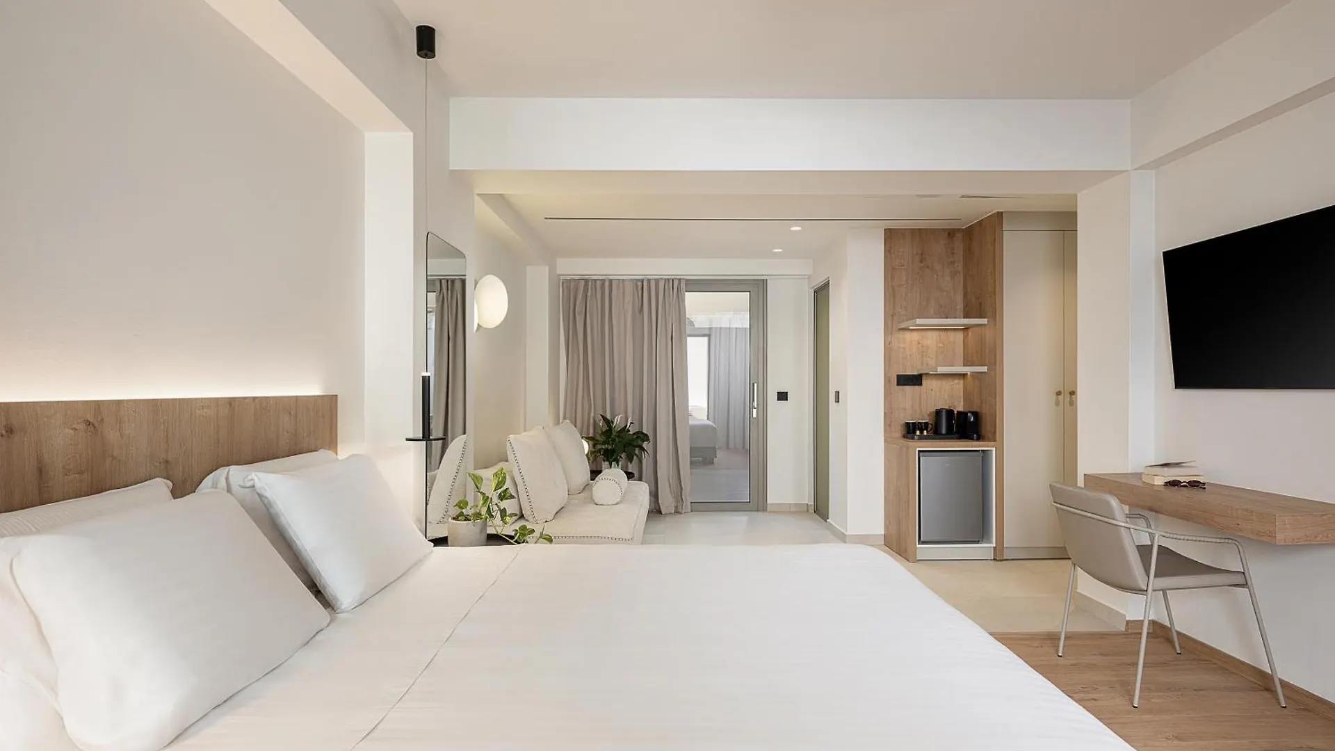 Iperion Beach Hotel Rethymno Lägenhetshotell