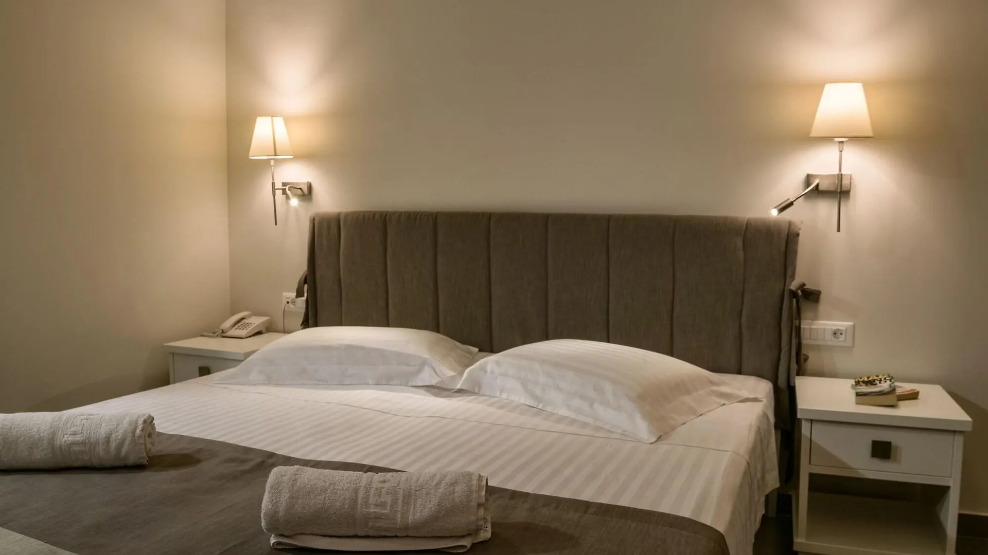 Iperion Beach Hotel Rethymno  Rethymno (Crete)
