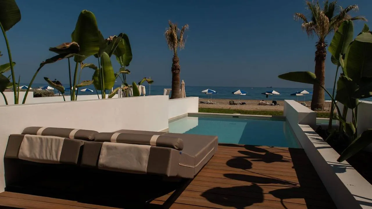 Iperion Beach Hotel Resmo